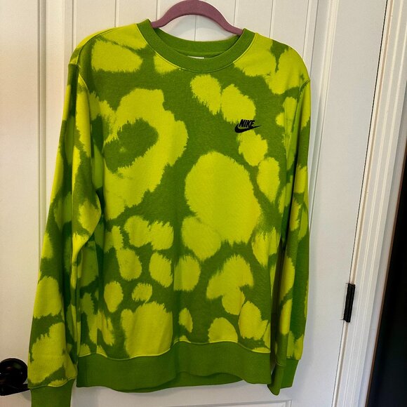 Nike Tops - New Nike Sweatshirt